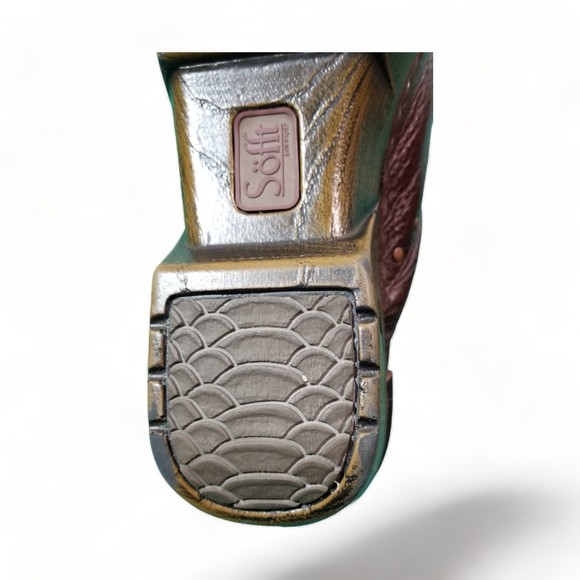 Sofft Brand Brown Leather Clogs Brass Studs Slip Resistant Soles Women's Size 9 - Picture 13 of 15